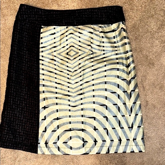 Custo Barcelona Black and Green Patterned Mini Skirt - Picture 7 of 7